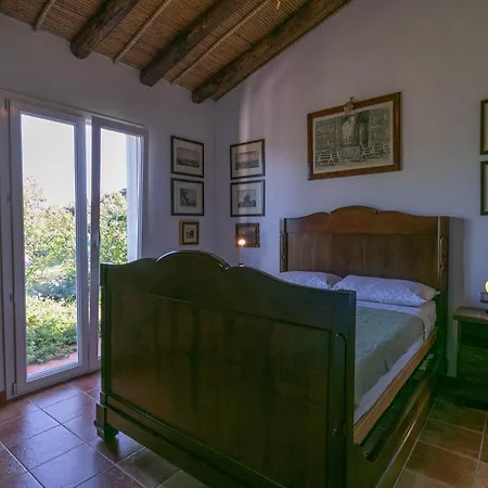 Clara Villa Tertenia