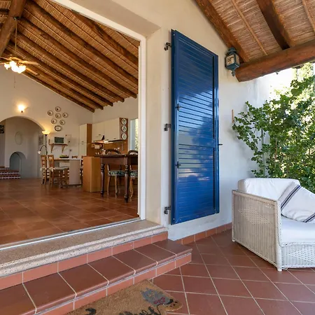 Clara Villa